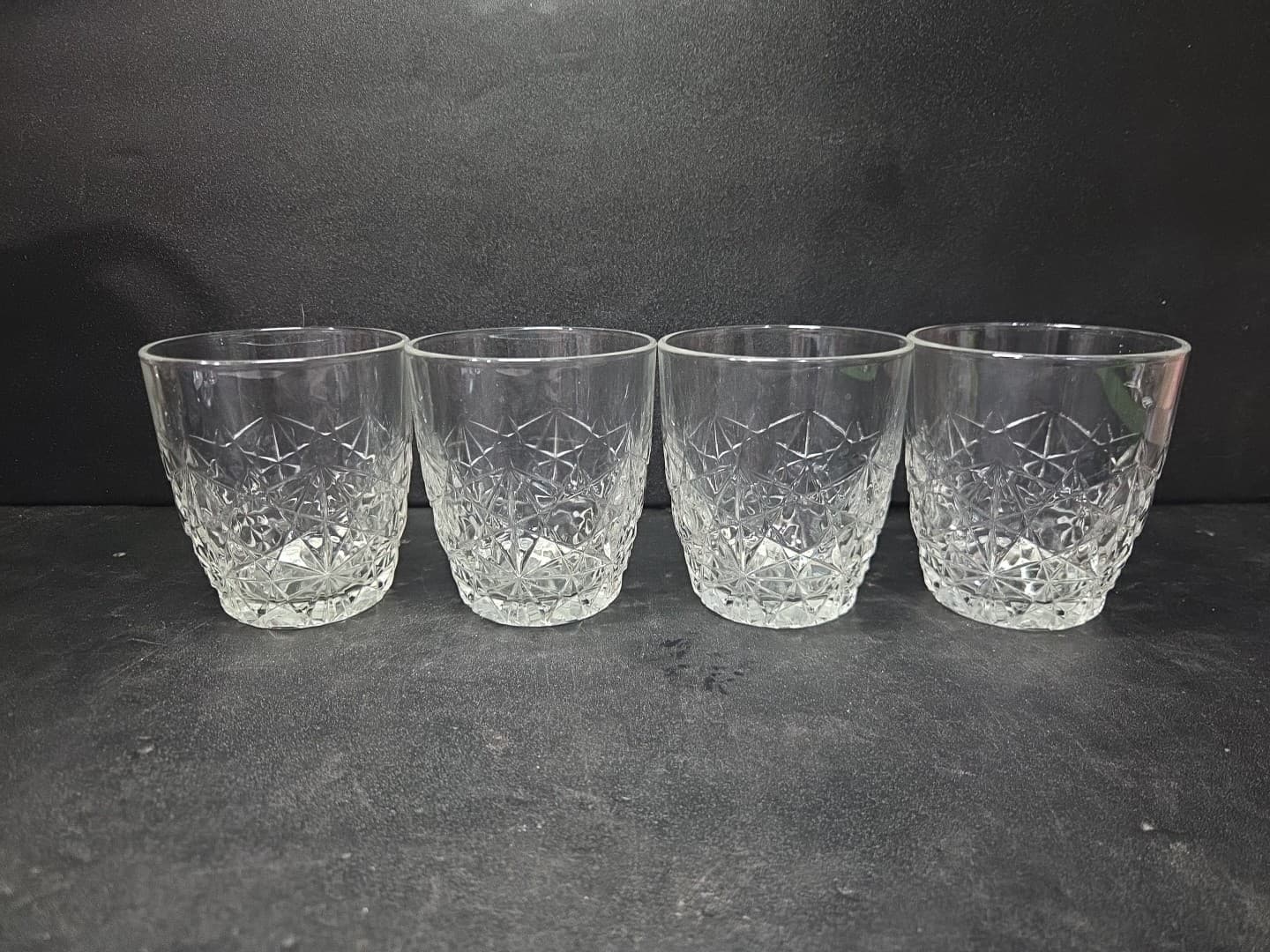 Bormioli Rocco Dedalo Italian Whiskey Glasses Tumblers Lowball Stars Set Of 4 - Thumbnail 3