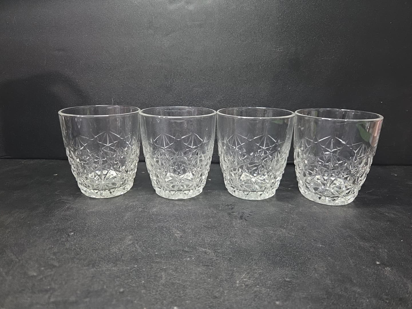 Bormioli Rocco Dedalo Italian Whiskey Glasses Tumblers Lowball Stars Set Of 4 - Thumbnail 2
