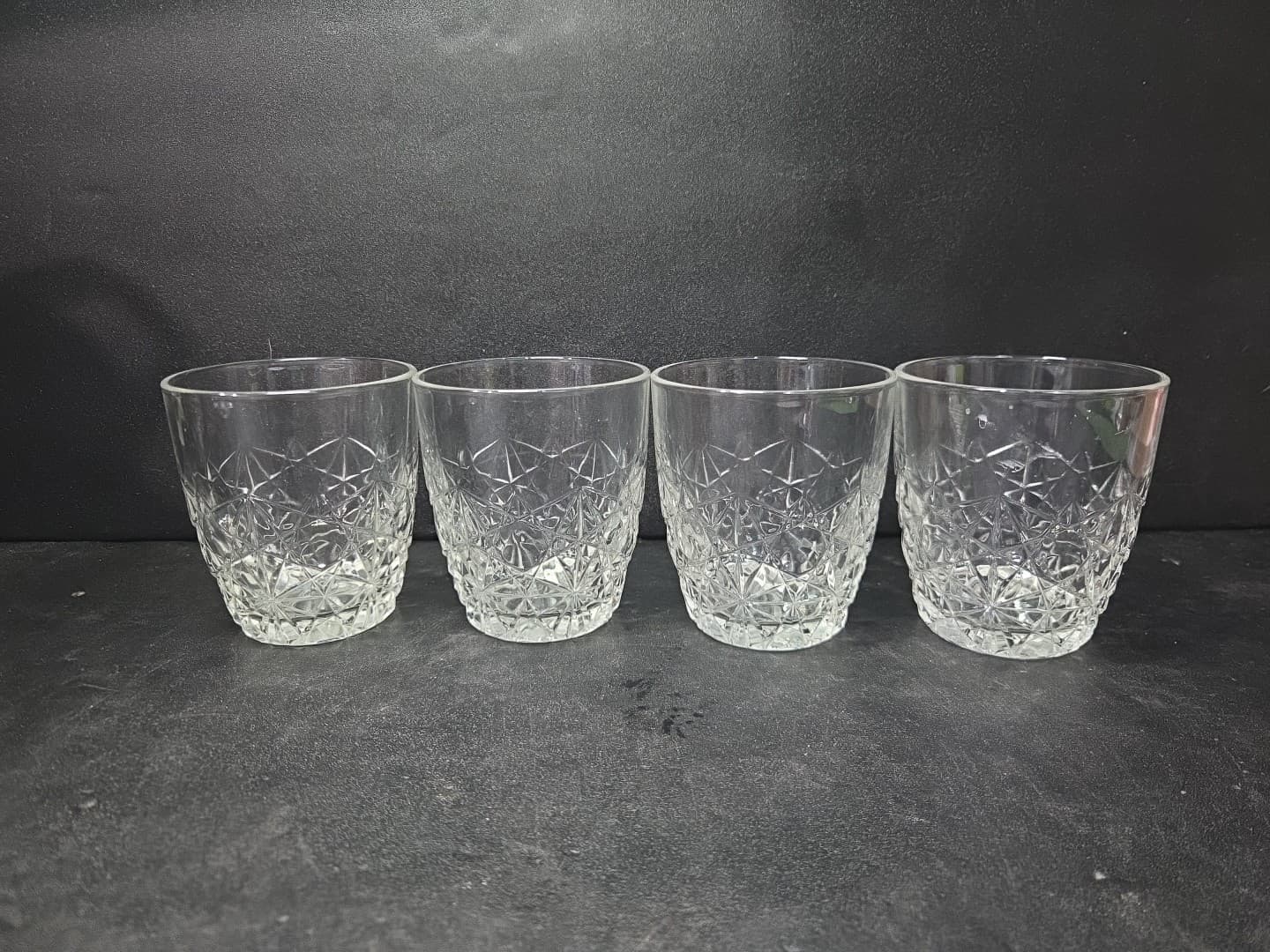 Bormioli Rocco Dedalo Italian Whiskey Glasses Tumblers Lowball Stars Set Of 4 - Thumbnail 4