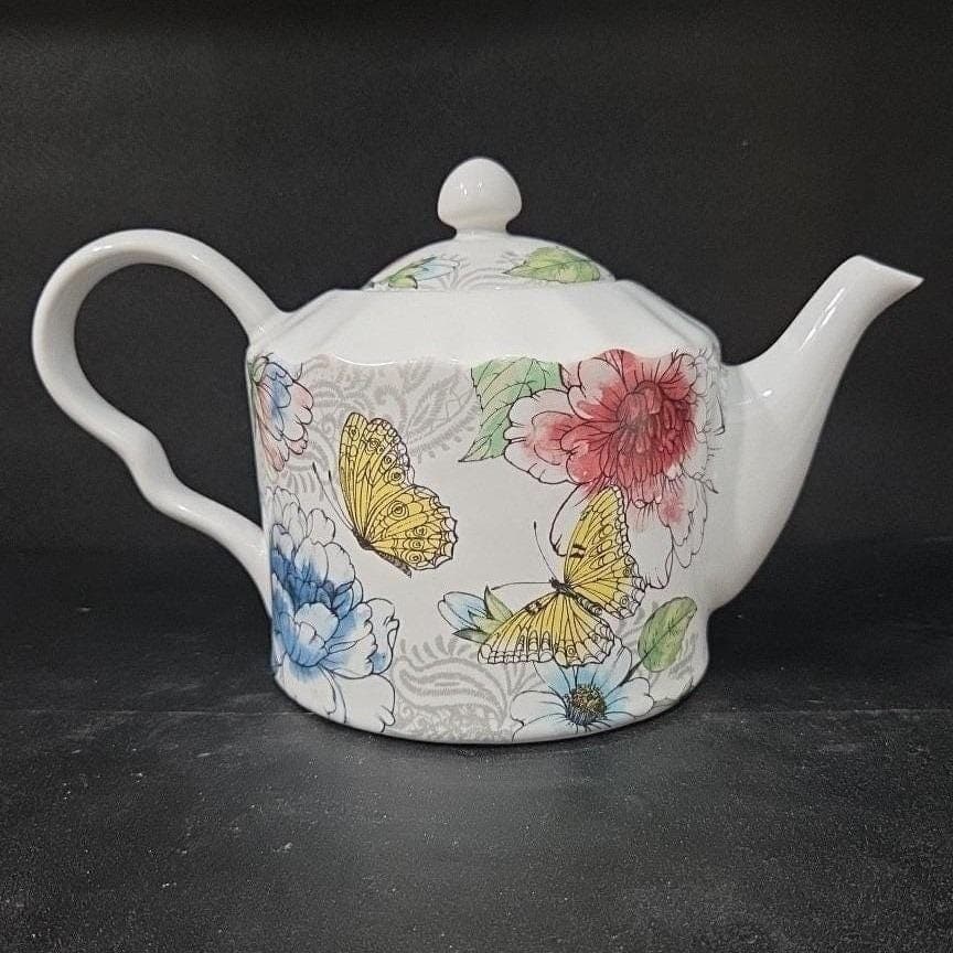 Coventry Harper Butterfly Design Teapot, Cottagecore Kitchenware, Whimsical Pot - Thumbnail 9
