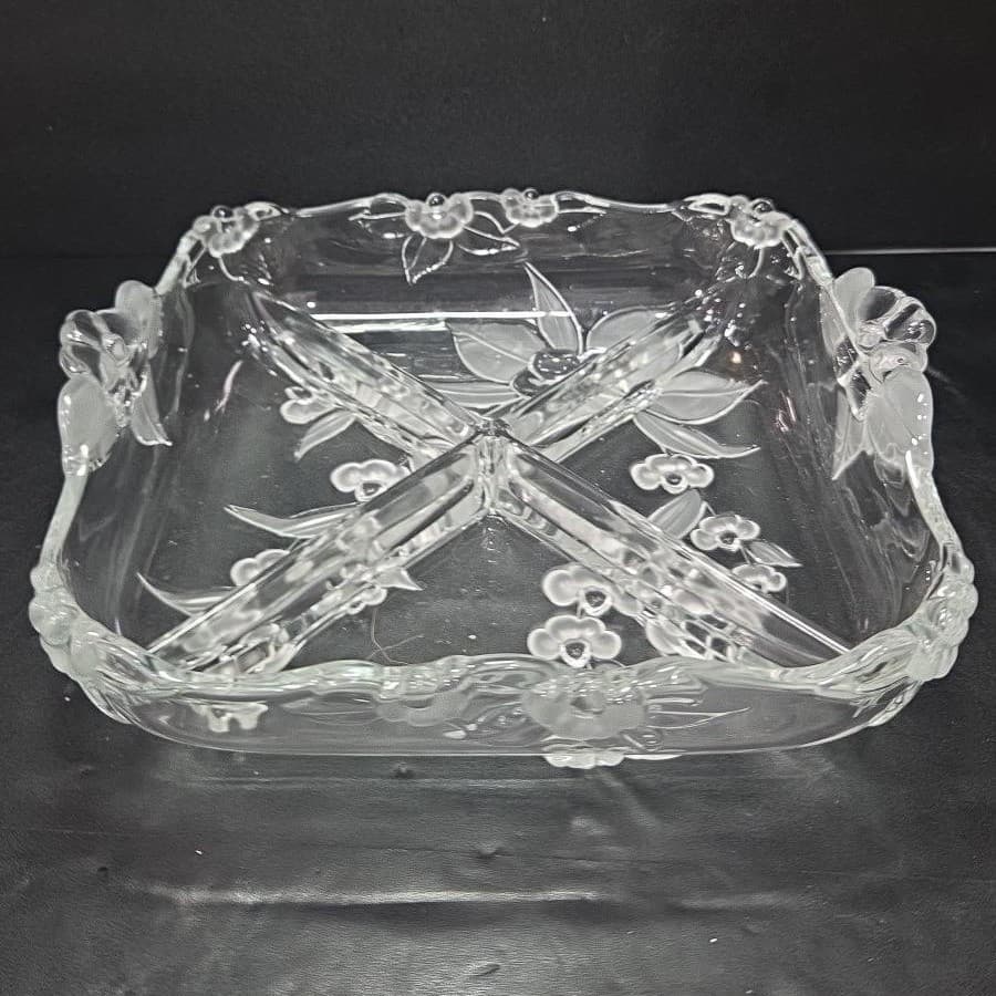 Mikasa Crystal Clear Four Bay Divided Dish, Vtg Floral Pattern Serving Platter - Thumbnail 2