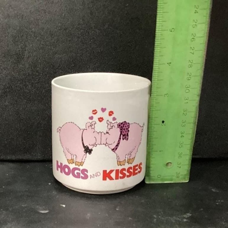 Hogs And Kisses Coffee Cup, Vintage Pig Design Novelty Mug Replacement Drinkware - Thumbnail 10