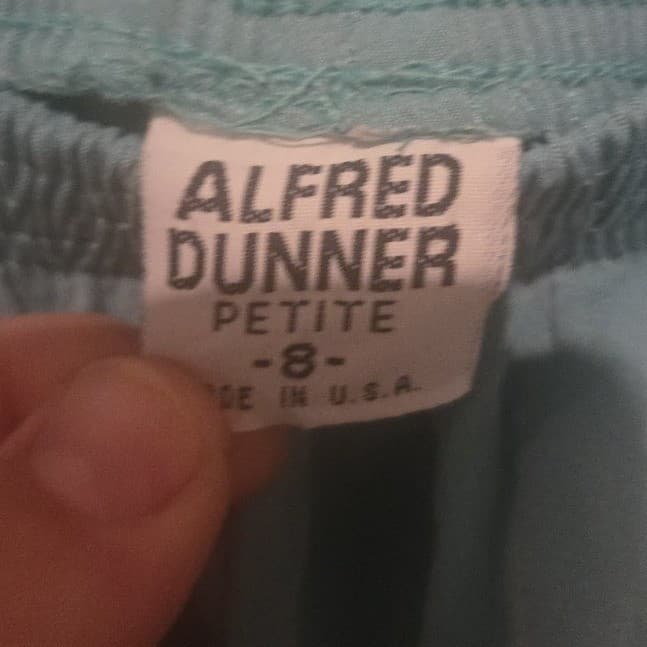 Alfred Dunner Petite Light Blue Elastic Waist Pull On Shorts, Woman's Size 8P - Thumbnail 5