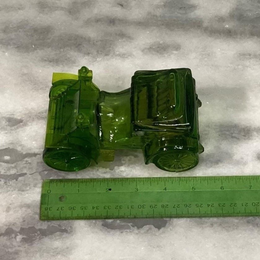 Avon Windjammer Aftershave Bottle, 5 Fluid Ounces, Vintage Green Glassware - Thumbnail 10