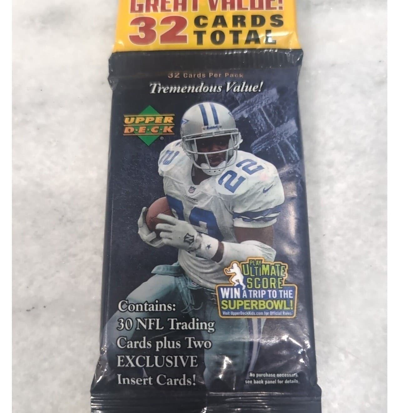 Upper Deck 2007 Football Cards, Sealed Value Pack, 32 Cards 2 Exclusive Inserts - Thumbnail 3