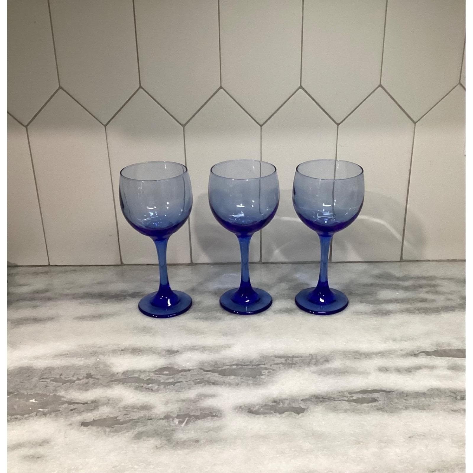 Libbey Premiere Cobalt Blue Wine Glasses, Set of 3, Vintage Stemware, Drinkware - Thumbnail 6