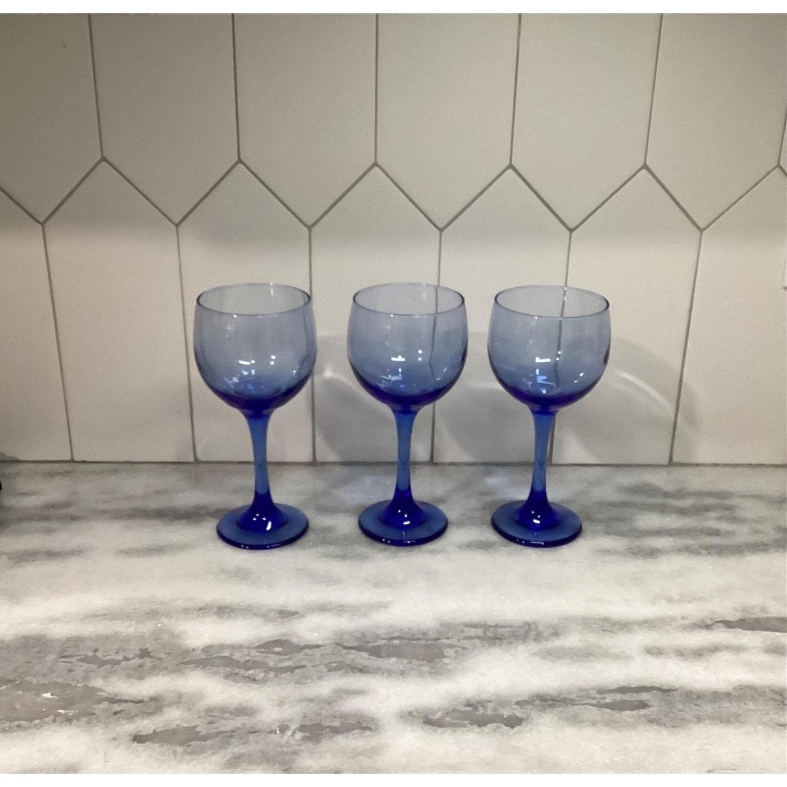 Libbey Premiere Cobalt Blue Wine Glasses, Set of 3, Vintage Stemware, Drinkware - Thumbnail 4