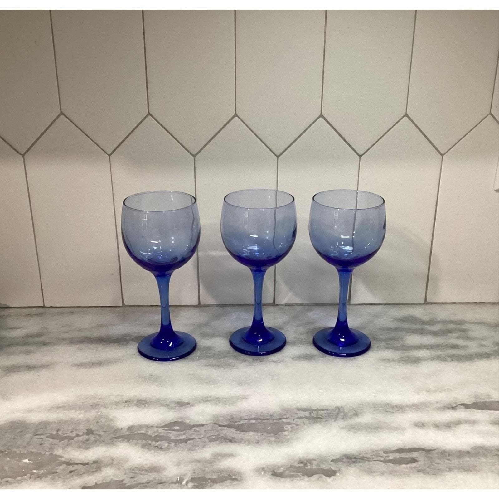 Libbey Premiere Cobalt Blue Wine Glasses, Set of 3, Vintage Stemware, Drinkware - Thumbnail 3