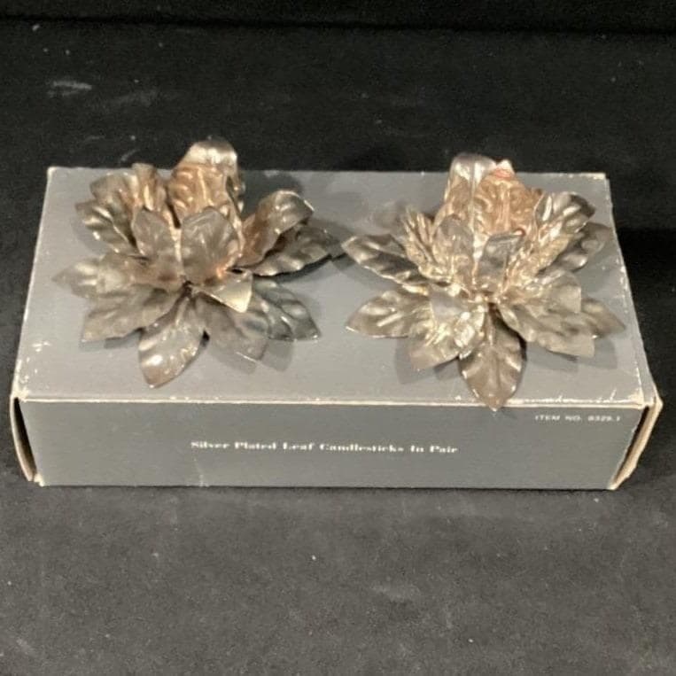 Vintage Candle Stick Holders Silver Plated Leaf Flower Set - Thumbnail 4