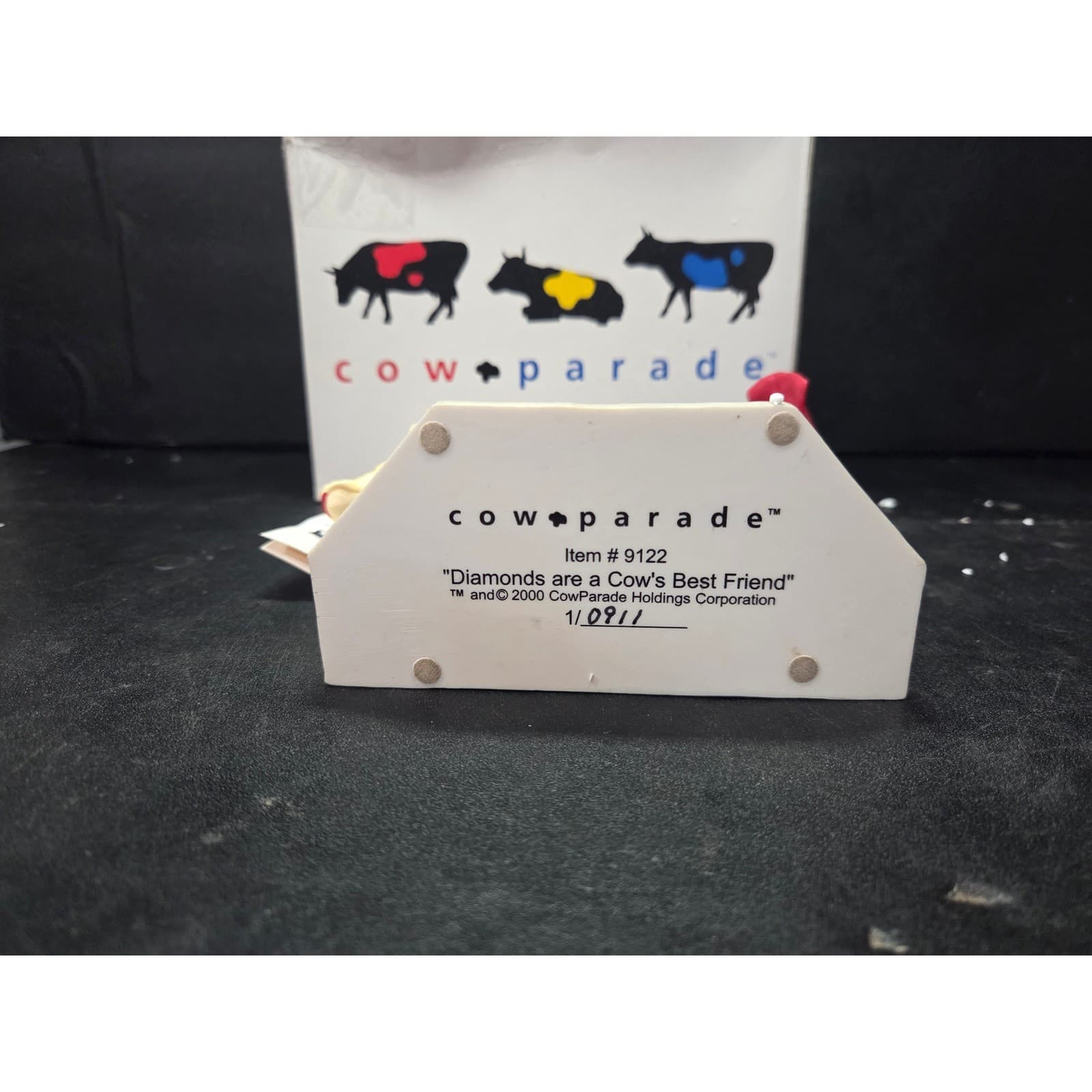 Cow Parade Diamonds Are A Cow's Best Friend Figurine, Westland Giftware, #9122 - Thumbnail 8