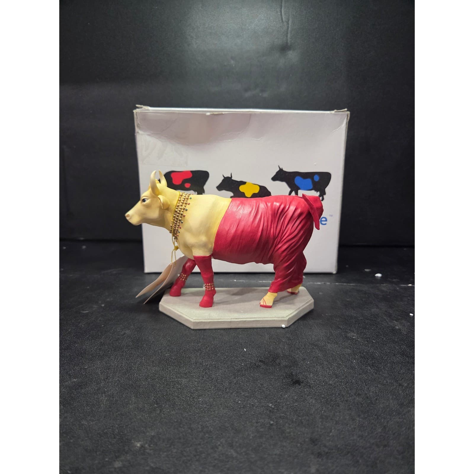 Cow Parade Diamonds Are A Cow's Best Friend Figurine, Westland Giftware, #9122 - Thumbnail 6
