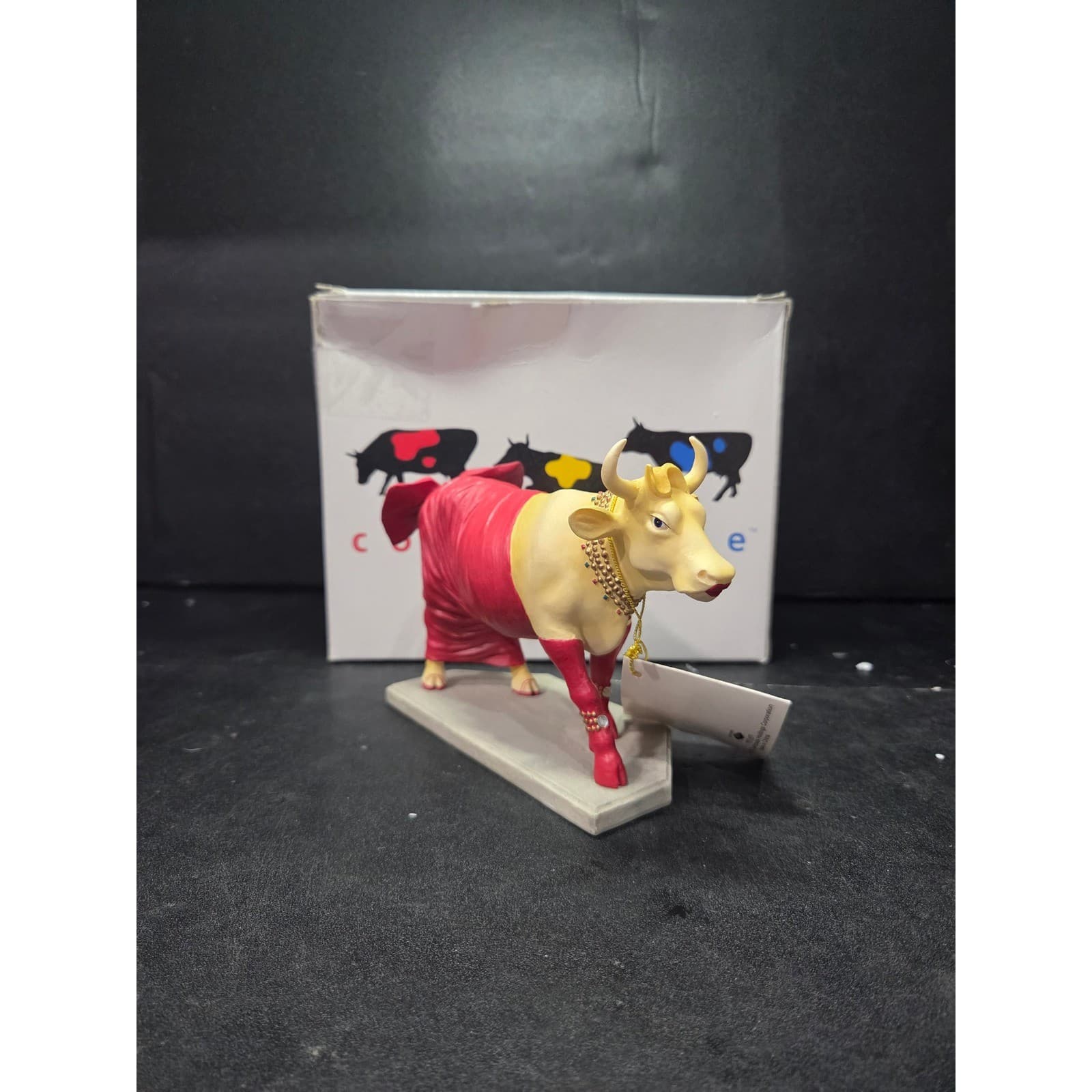 Cow Parade Diamonds Are A Cow's Best Friend Figurine, Westland Giftware, #9122 - Thumbnail 3