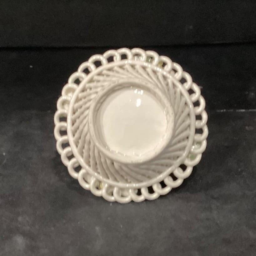 Capodimonte Style Porcelain Woven White Basket Applied Flowers Centerpiece Italy - Thumbnail 5