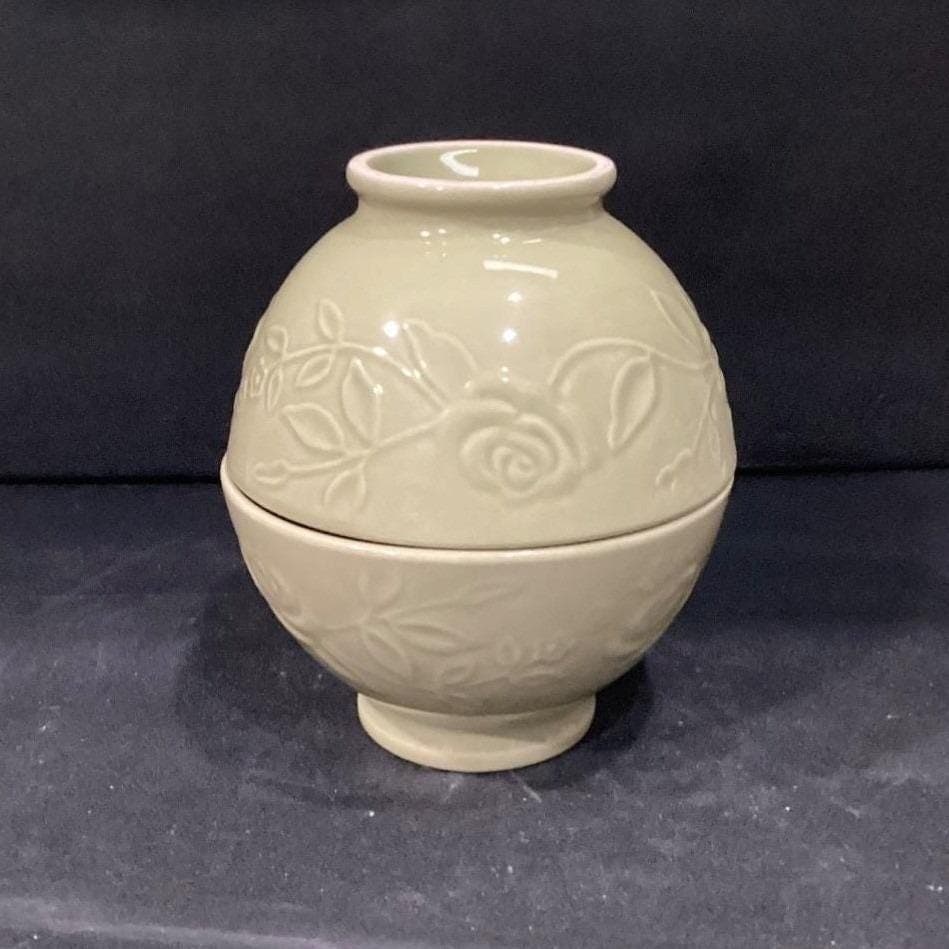 Incised Rose Green Soup Bowls, Set of 2, Floral Pedestal Dishes, Tableware - Thumbnail 9