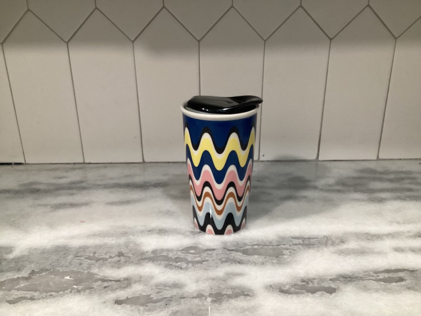 Starbucks 12 oz Ceramic Tumbler Travel Mug With Black Lid Pastel Waves Wavy - Thumbnail 10