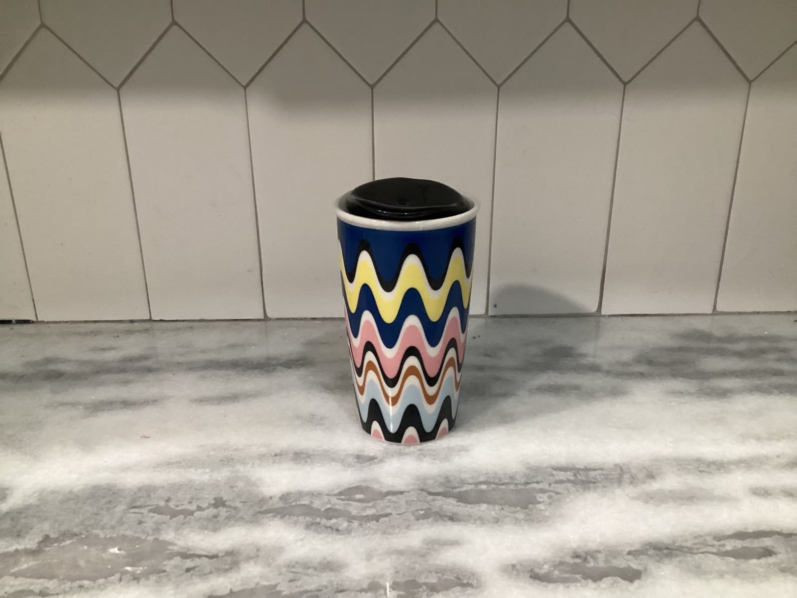 Starbucks 12 oz Ceramic Tumbler Travel Mug With Black Lid Pastel Waves Wavy - Thumbnail 9