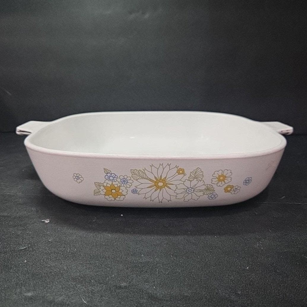 Corning Ware Floral Bouquet Daisy Casserole Dish, P-10-B, Replacement Cookware - Thumbnail 6