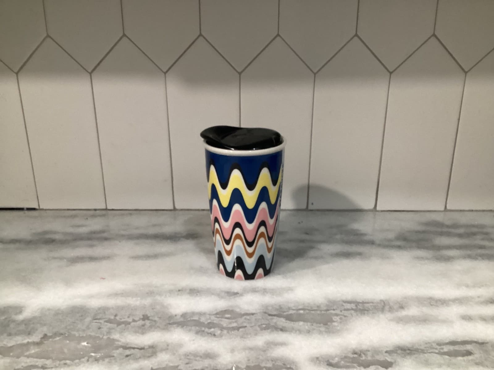 Starbucks 12 oz Ceramic Tumbler Travel Mug With Black Lid Pastel Waves Wavy - Thumbnail 8