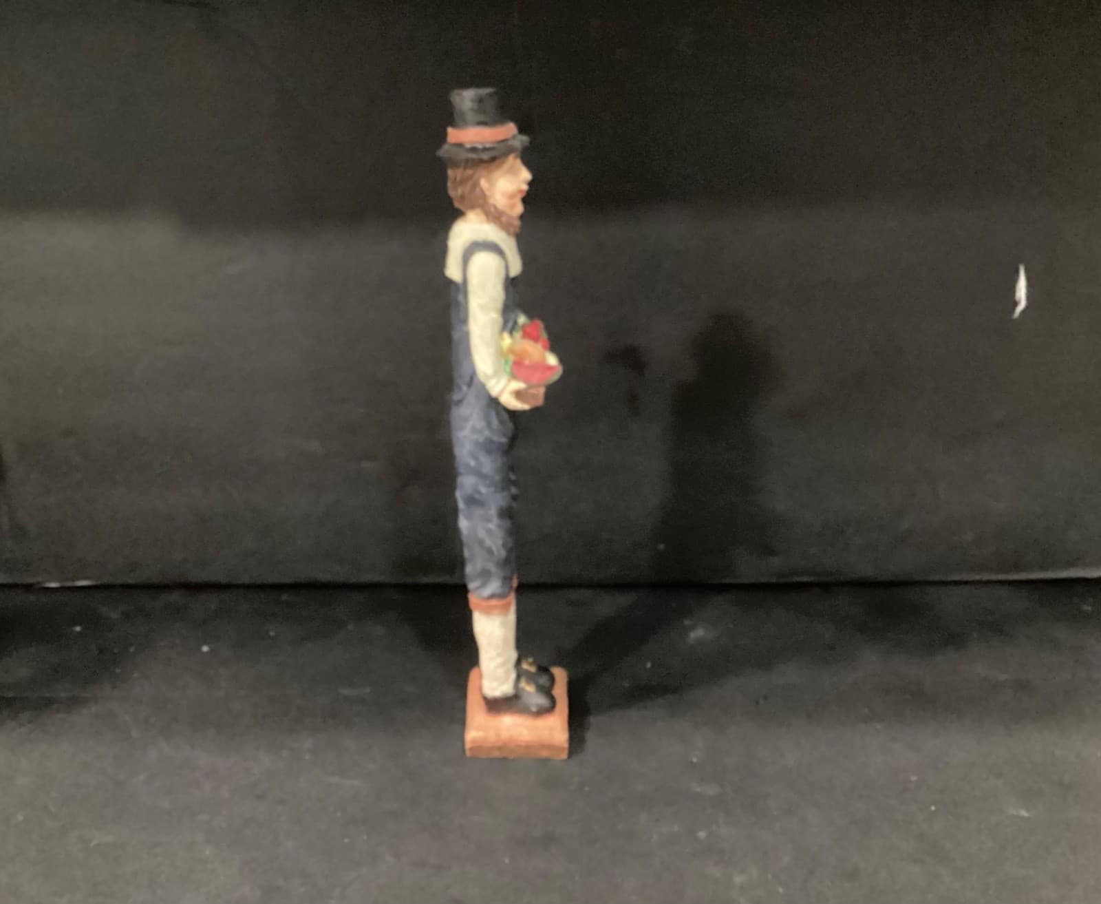 THANKSGIVING Pilgrim Collectible Man W Food Windsor Collection - Thumbnail 5