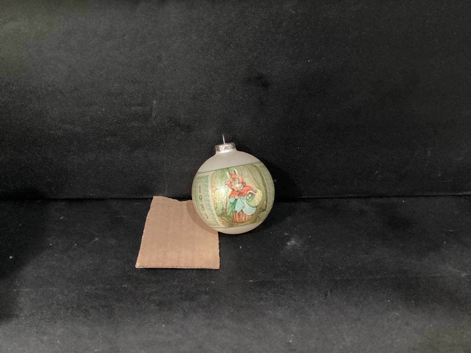 Schmid BEATRIX POTTER 1983 The Tale of Peter Rabbit Glass Ball 4" Ornament - Thumbnail 2