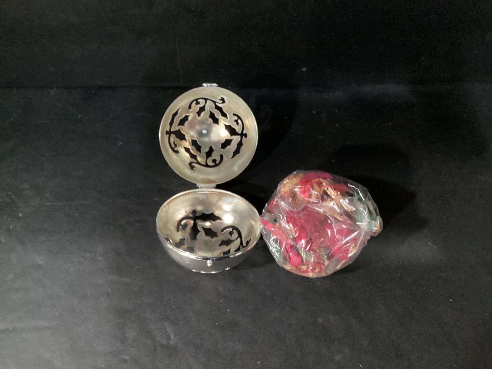 LENOX Now & Forever 2000 Silver Millennium Ball Ornament Potpourri Y2K - Thumbnail 8