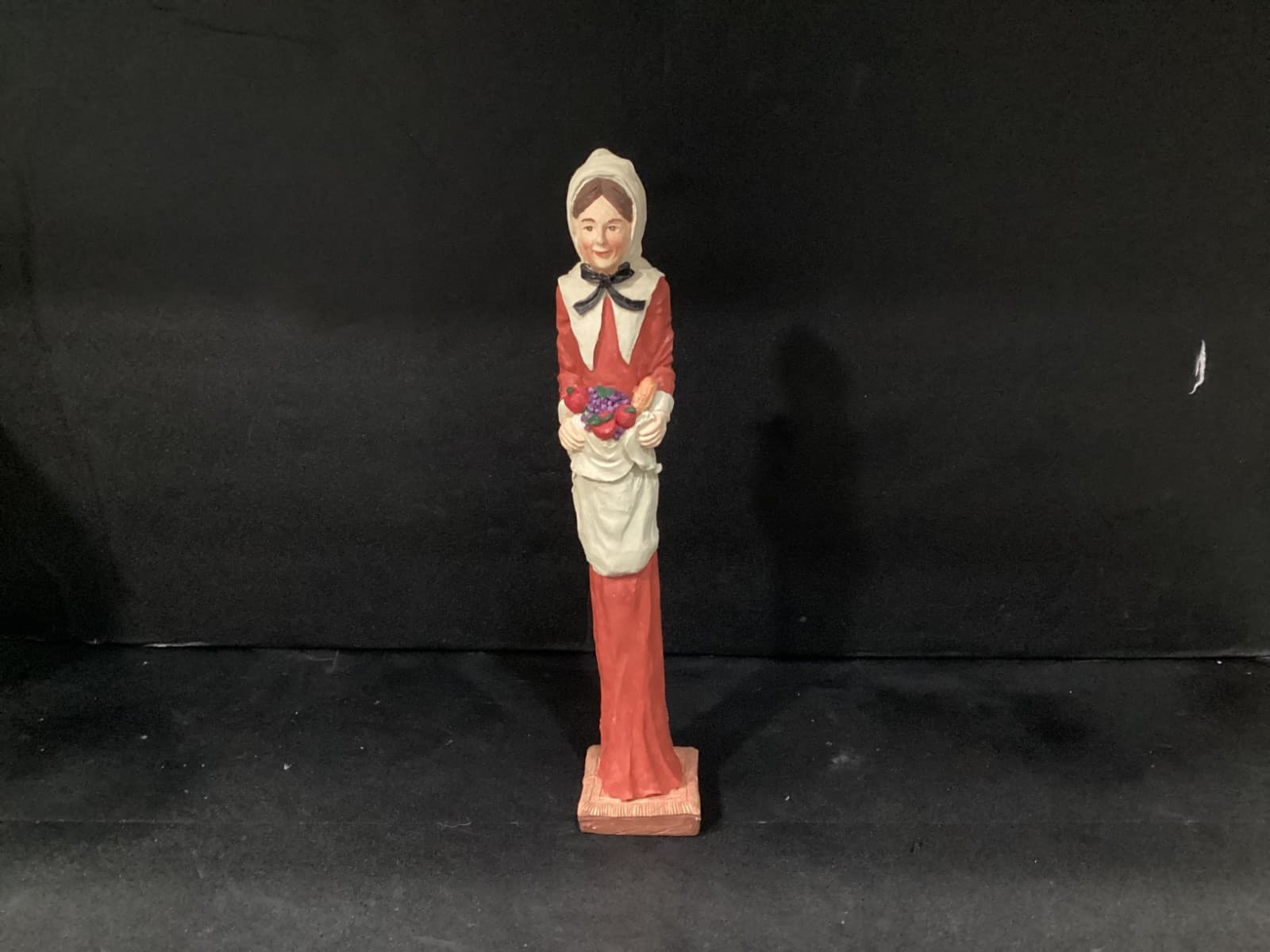 THANKSGIVING Pilgrim Collectible Woman Dress Windsor Collection - Thumbnail 4