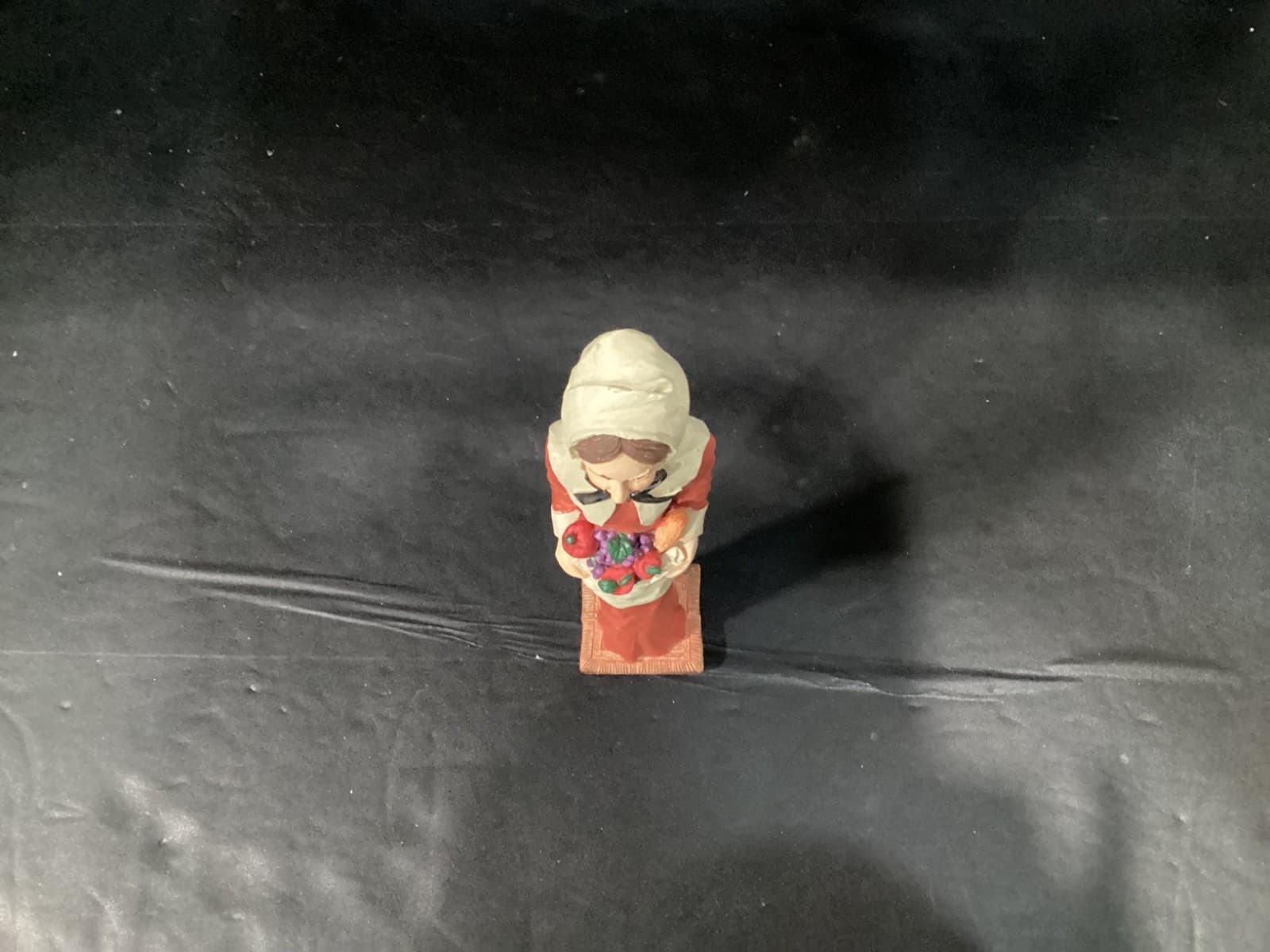 THANKSGIVING Pilgrim Collectible Woman Dress Windsor Collection - Thumbnail 3