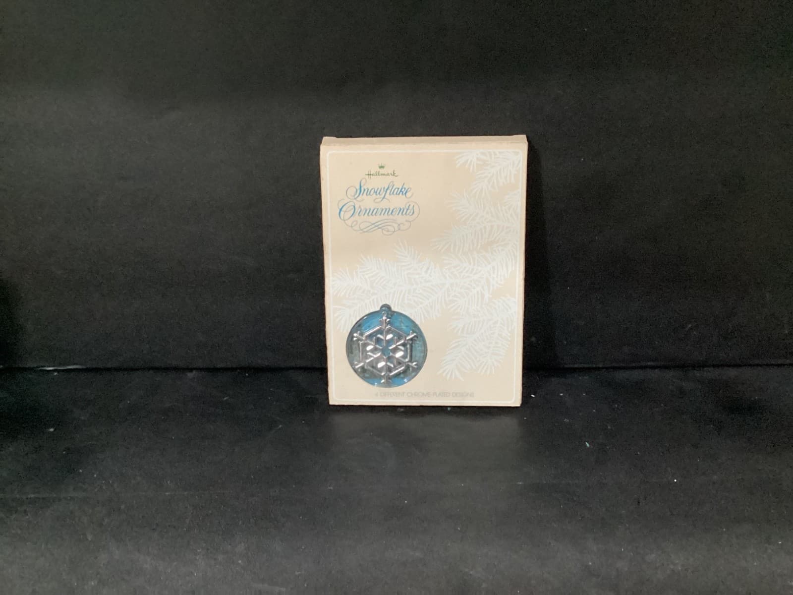 1977 Hallmark Snowflake Collection Set of 4 Ornament Very Rare In Box