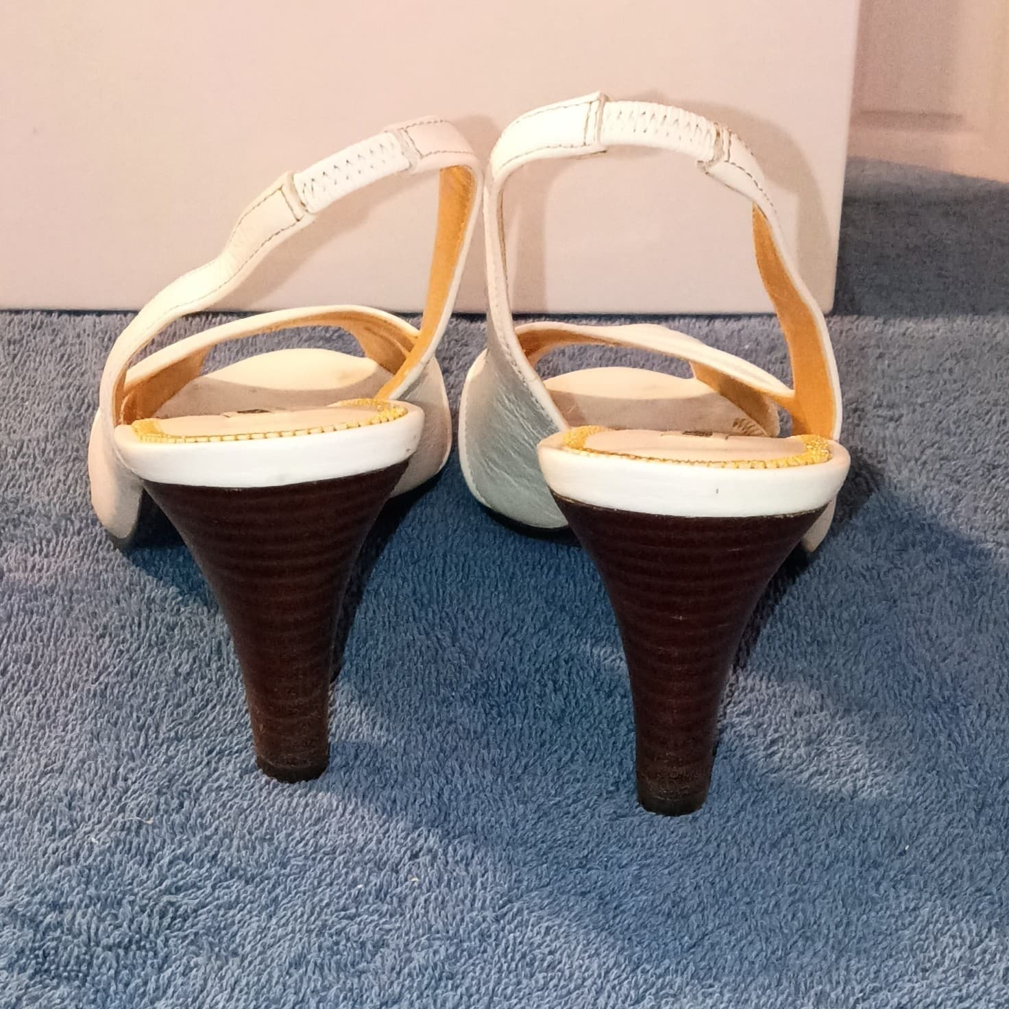 Alfani Bess Cream & Gold Sling-Back Open Toe Wedge Heel Pump Women's Size 6M - Thumbnail 3