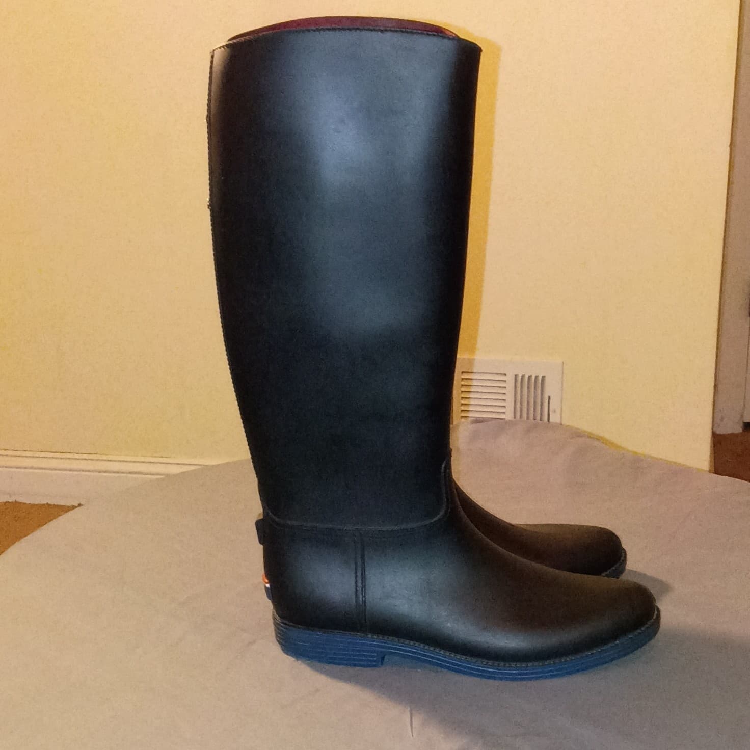 Tommy Hilfiger TWSPRITZ Tall Black Rubber Rain Boots Women’s Size 10 - Thumbnail 2