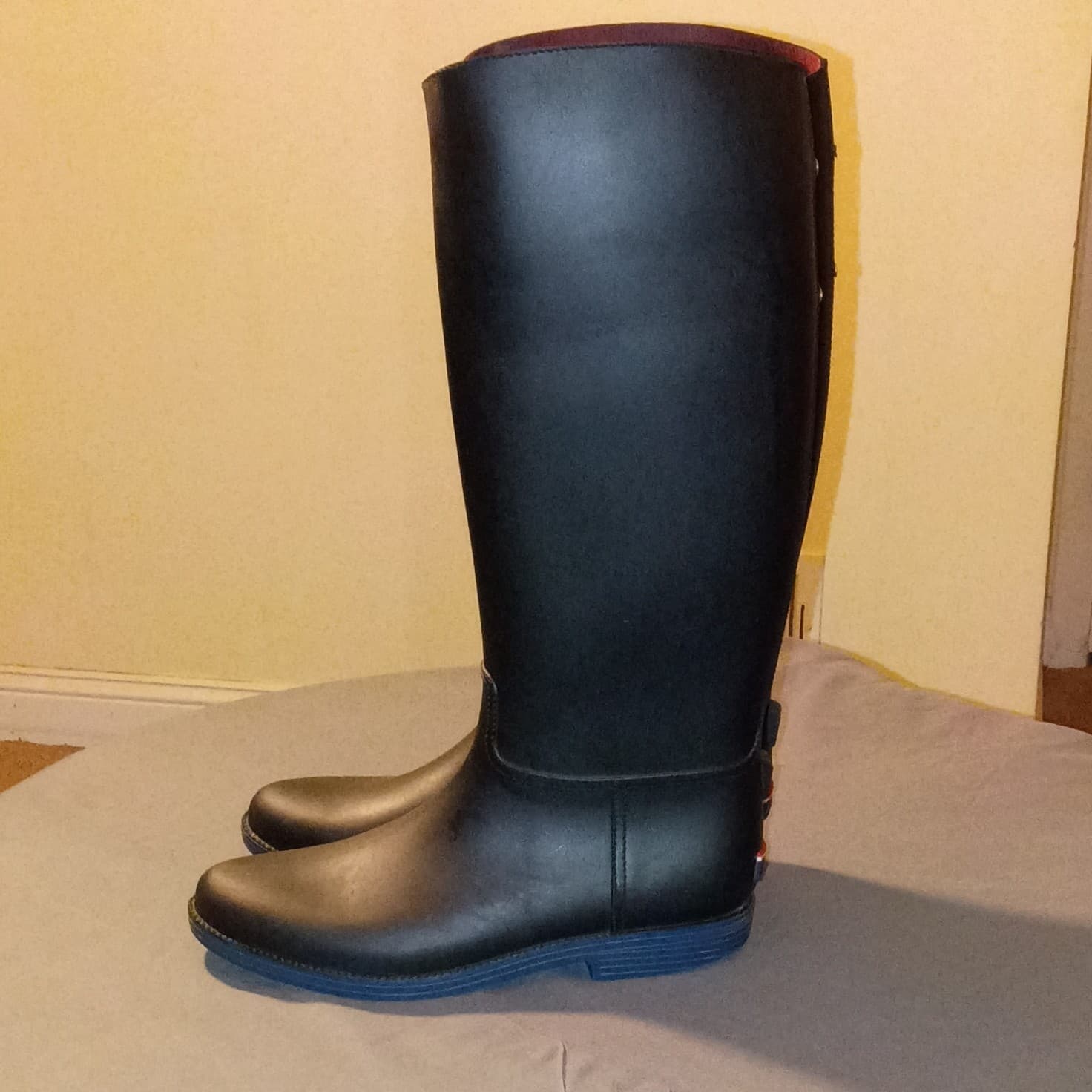 Tommy Hilfiger TWSPRITZ Tall Black Rubber Rain Boots Women’s Size 10 - Thumbnail 4