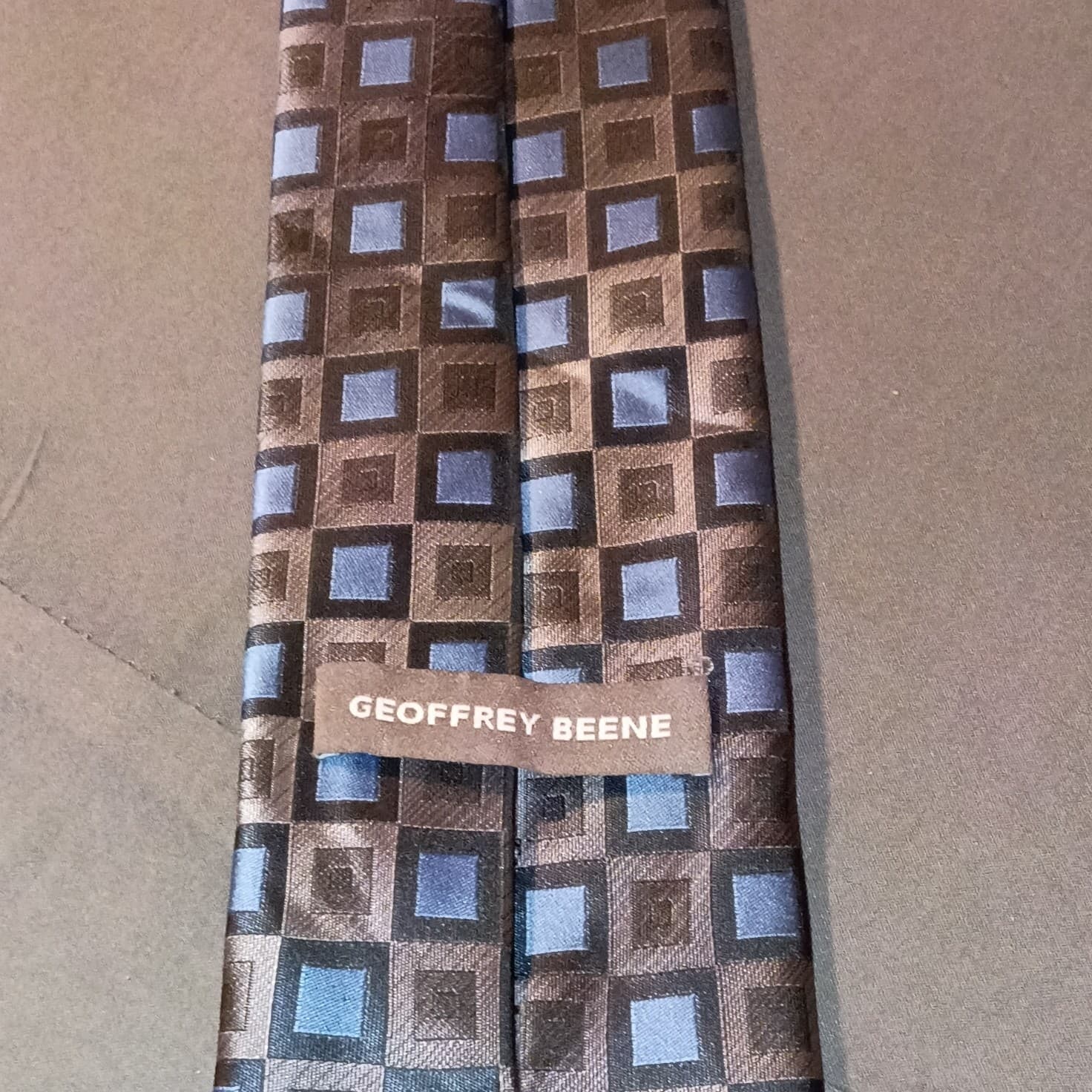 Geoffrey Beene Men’s Silk Tie Brown & Blue Geometric Pattern - Thumbnail 6