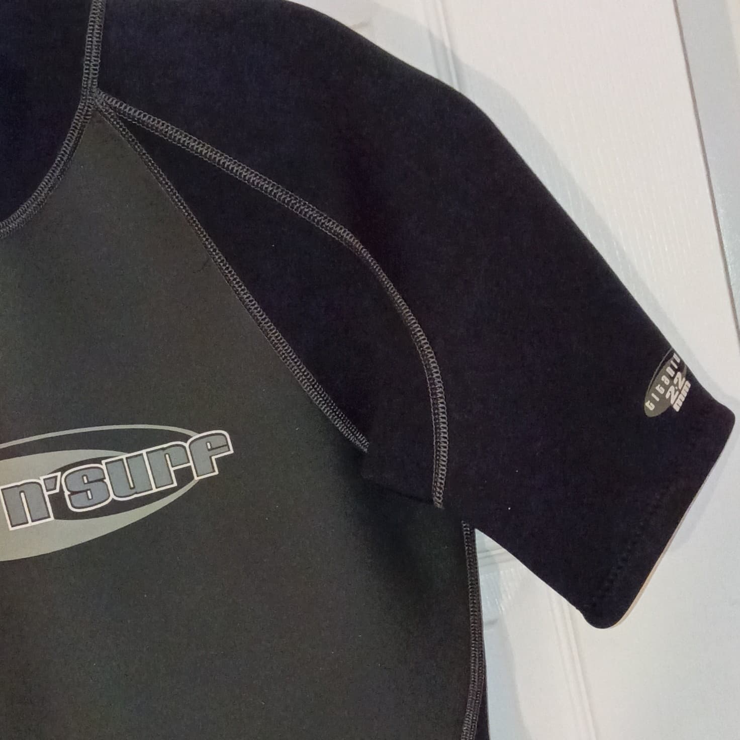 Dive N' Surf Black Shorty Wetsuit 90% Neoprene 10% Nylon, Size L - Thumbnail 10