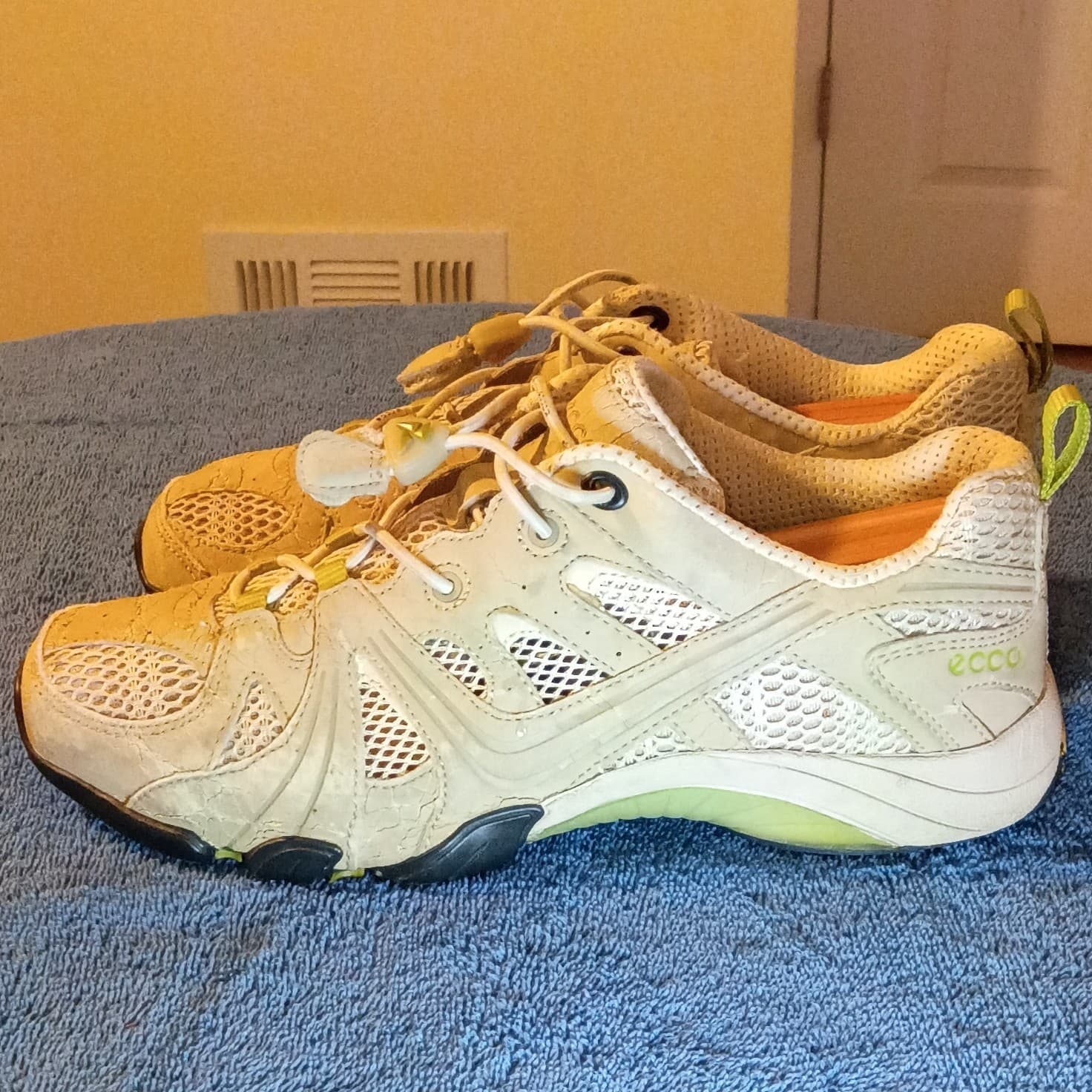 Ecco Women's Hiking Sneaker Size 6 6 1/2 Us Lightweight Pre-owned - Thumbnail 5