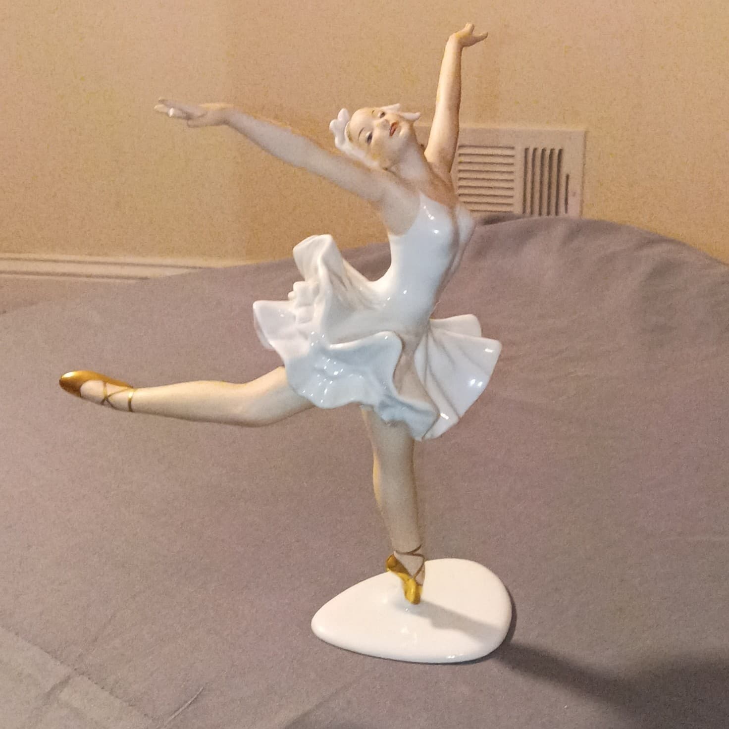 Meissen Porcelain Ballerina Figurine Hand Painted White/Gold Germany 1764