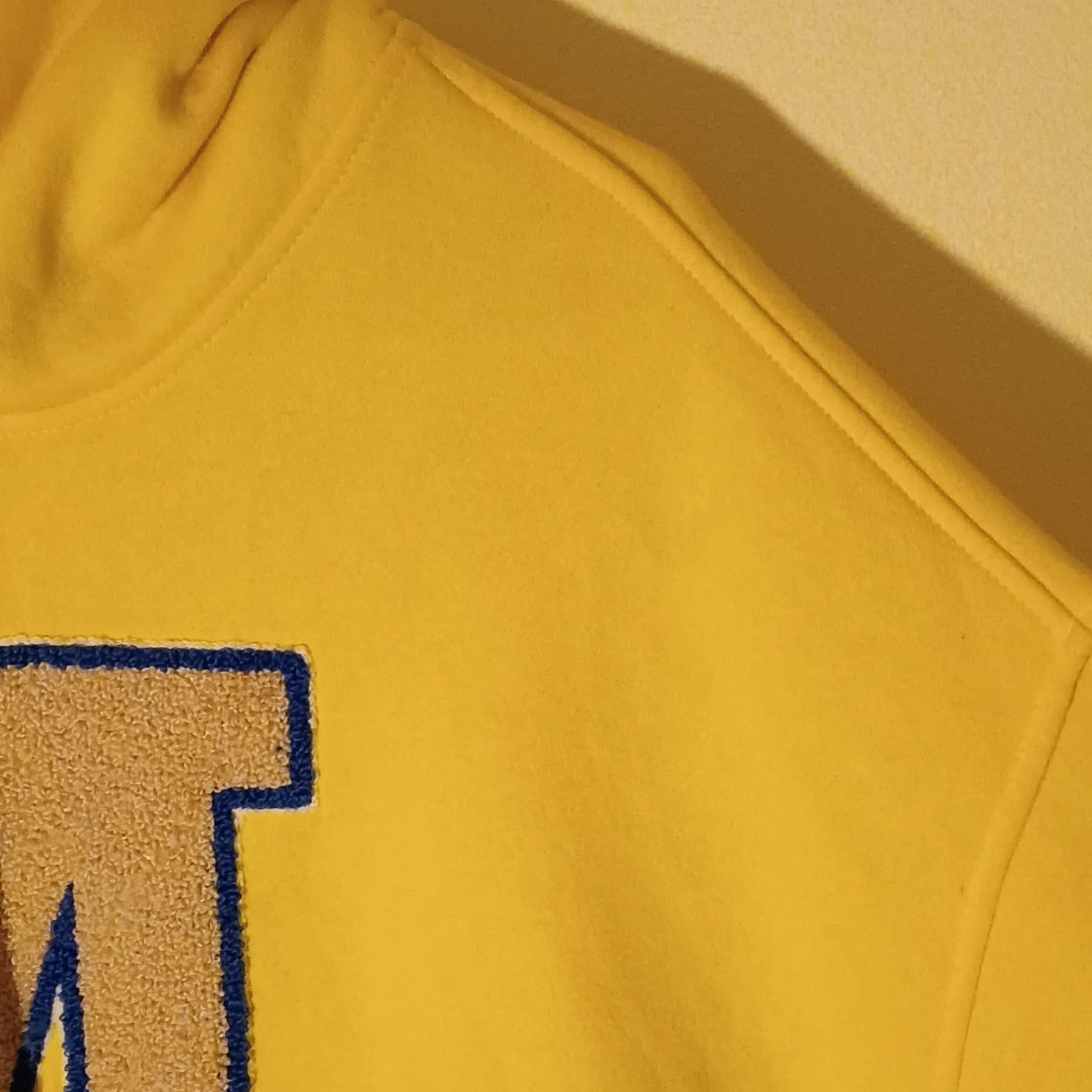 H&M Michigan Football Logo Hoodie Men's Size Large Yellow Colorway - Thumbnail 10