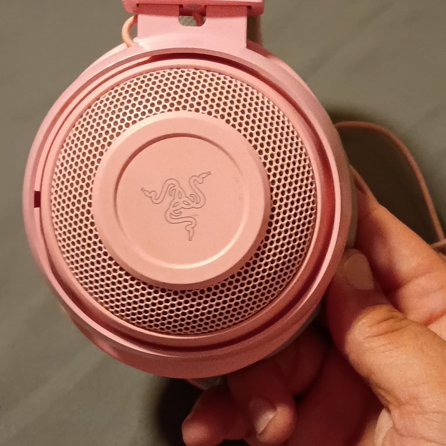 Razer Kraken Gaming Headset Pink Lightweight Aluminum Frame PC Xbox PS TESTED - Thumbnail 2