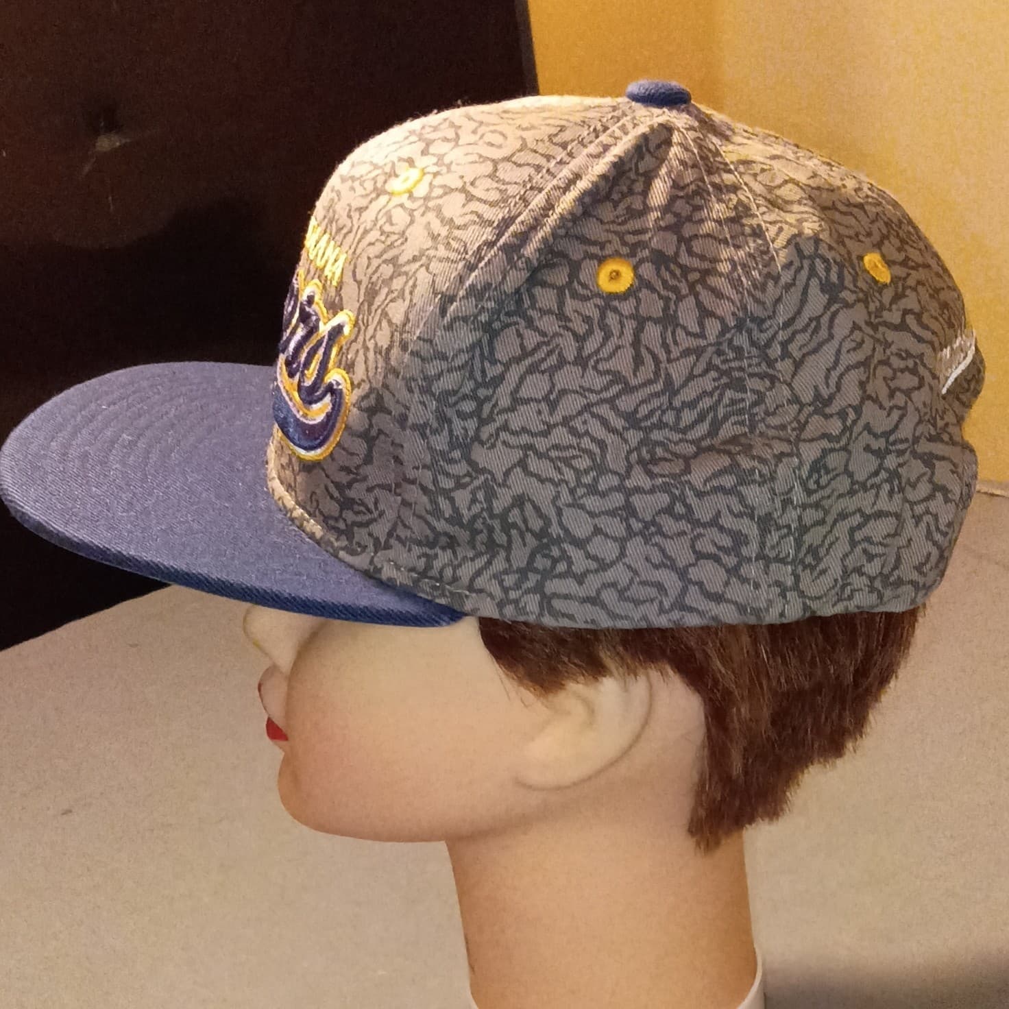 Mitchell & Ness Indiana Pacers NBA Basketball Snapback Hat Cap Gray Blue Yellow - Thumbnail 4