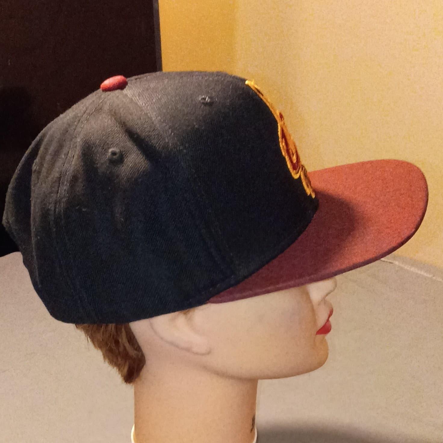 adidas Cleveland Cavaliers NBA Basketball Snapback Hat Cap Black Red - Thumbnail 2