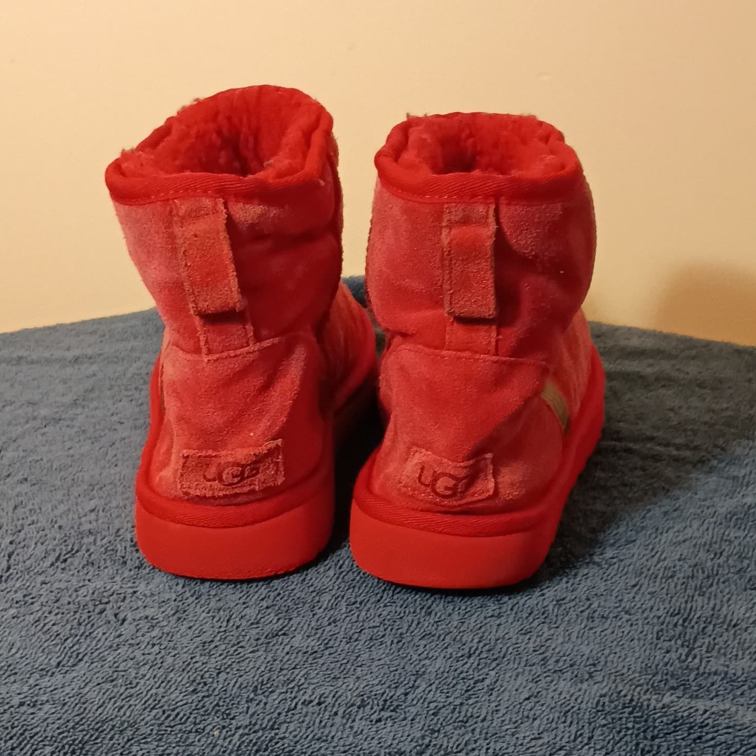 UGG Classic Mini Red Suede Sheepskin Lined Ankle Bootie Pull-On US 9 - Thumbnail 4