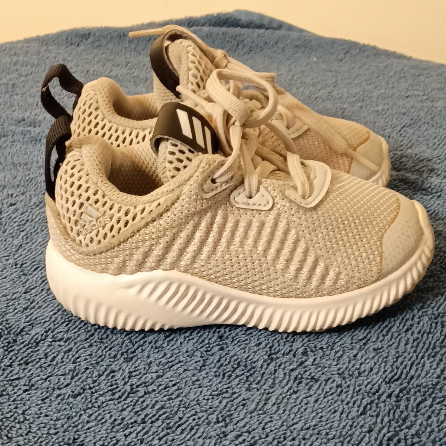 adidas Alphabounce Unisex Kids Sneaker Beige/White/Black US 5K EU 20 BW1189 - Thumbnail 5
