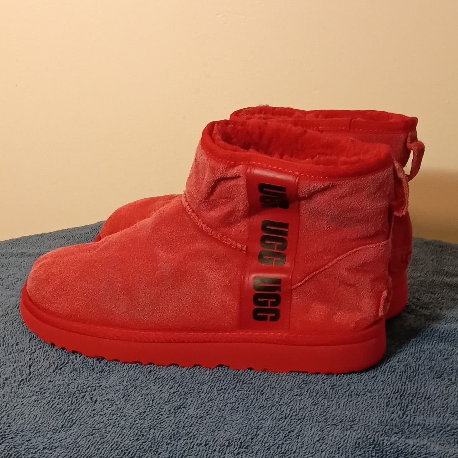UGG Classic Mini Red Suede Sheepskin Lined Ankle Bootie Pull-On US 9 - Thumbnail 5