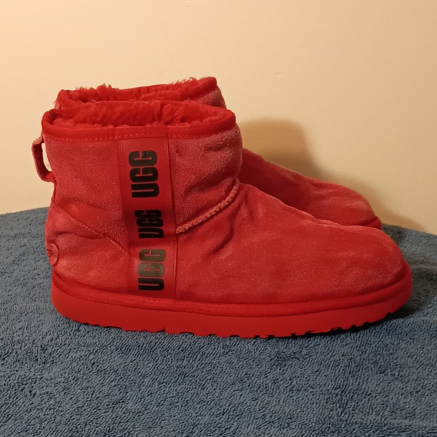 UGG Classic Mini Red Suede Sheepskin Lined Ankle Bootie Pull-On US 9 - Thumbnail 3