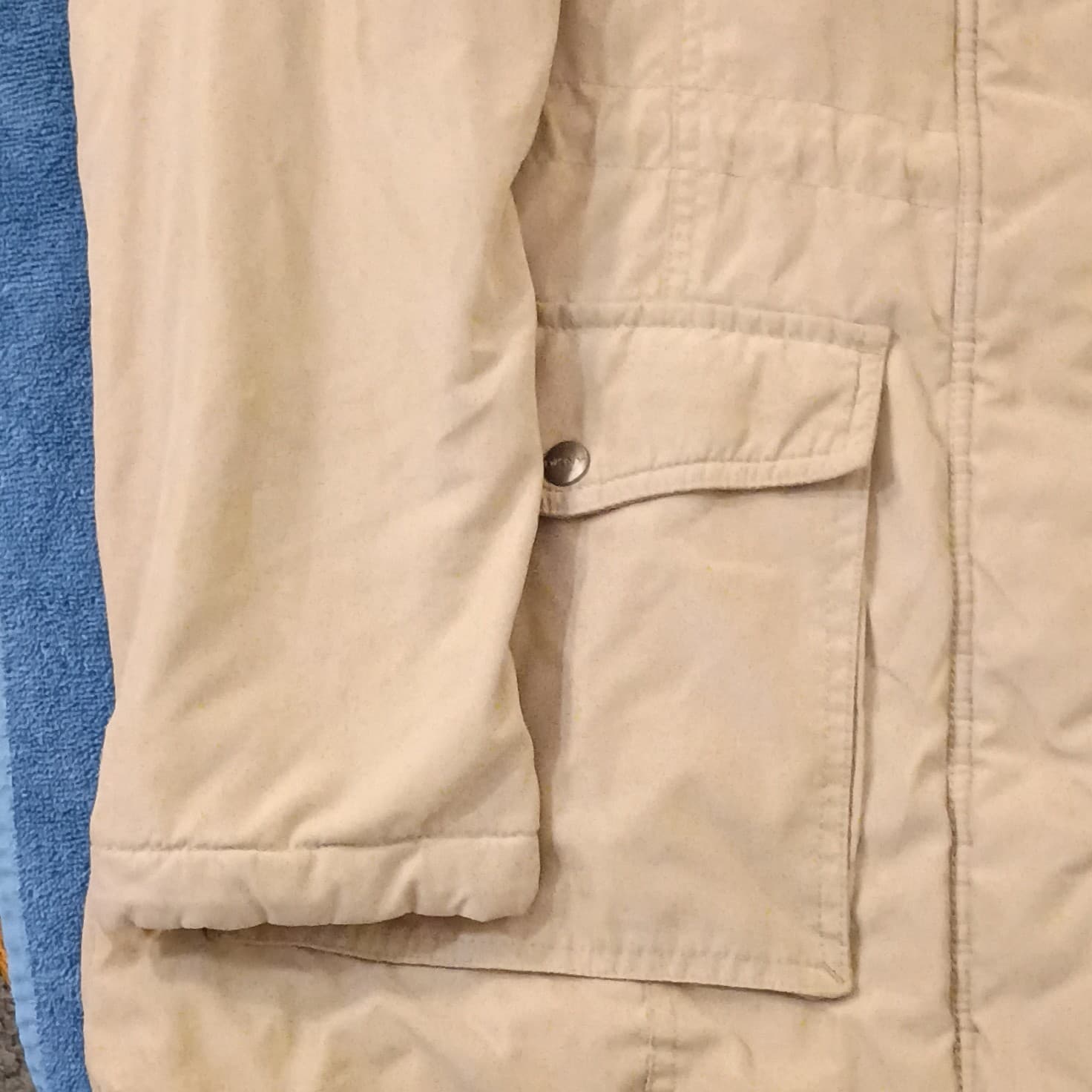 DKNY Women's Medium Size Winter Jacket Color Beige Excellent Condition Pre-Owned - Thumbnail 12
