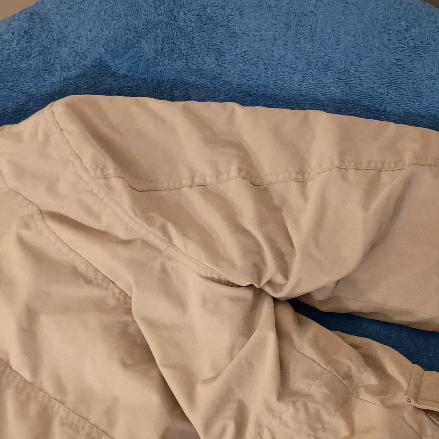 DKNY Women's Medium Size Winter Jacket Color Beige Excellent Condition Pre-Owned - Thumbnail 20