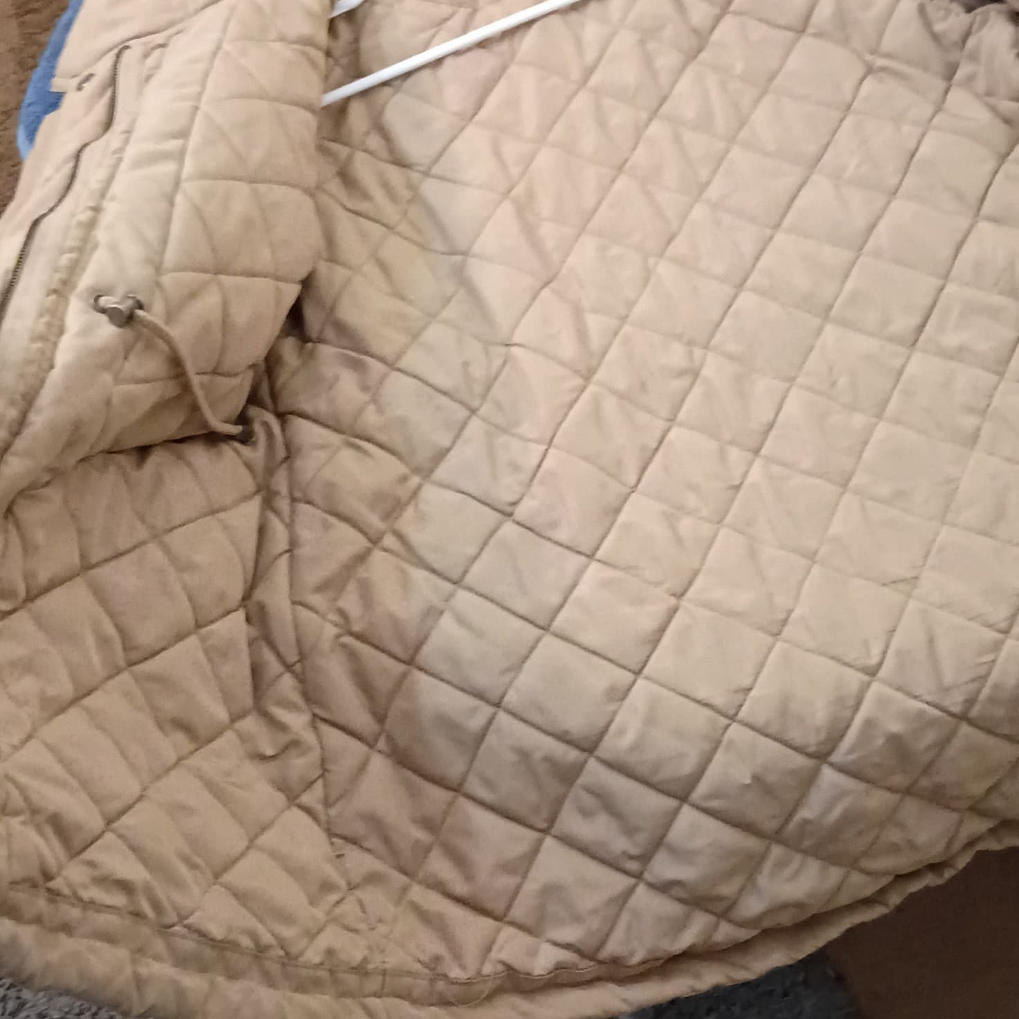 DKNY Women's Medium Size Winter Jacket Color Beige Excellent Condition Pre-Owned - Thumbnail 22