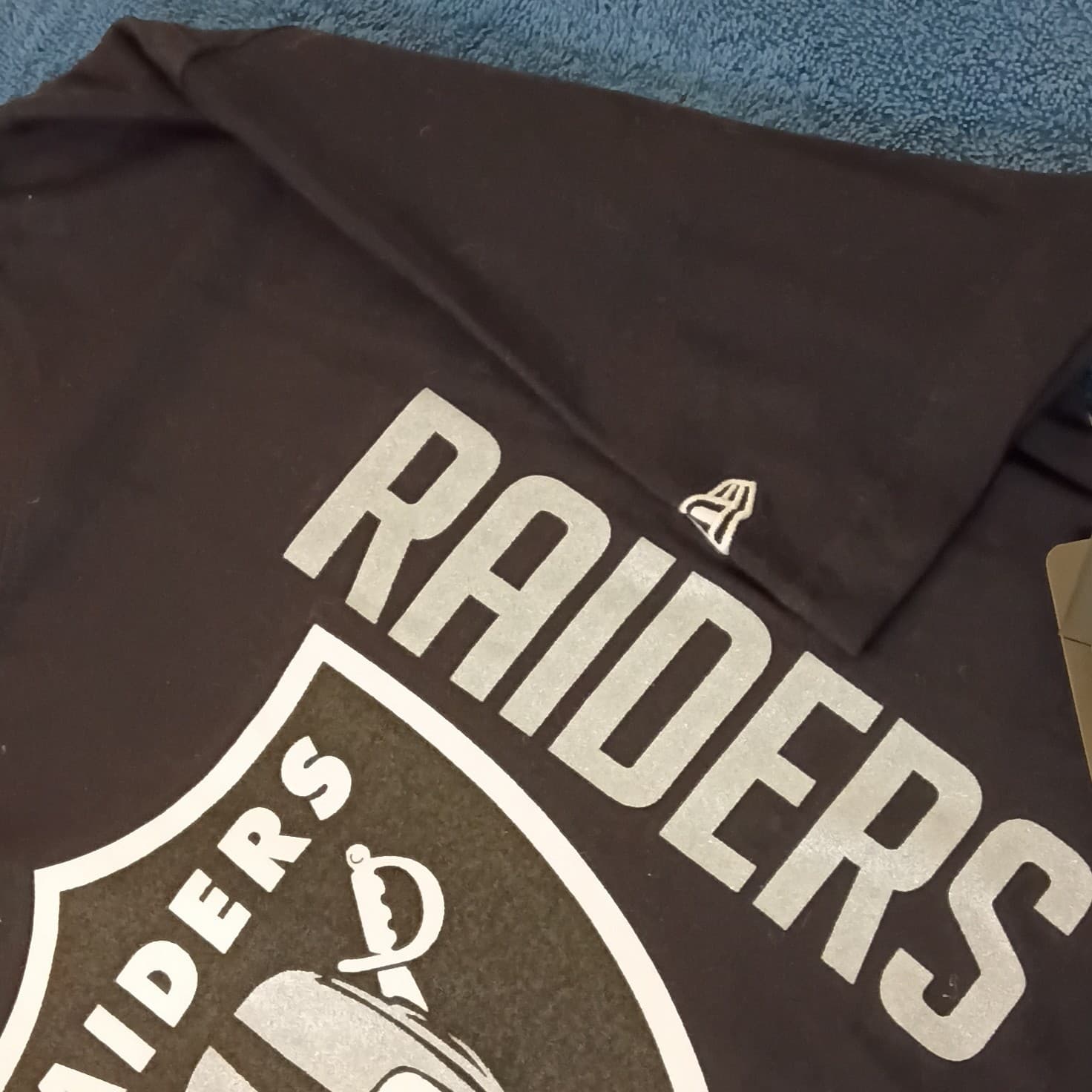 New Era NFL Oakland Raiders T-shirt Brand New With Tags Men's Size Medium - Thumbnail 5