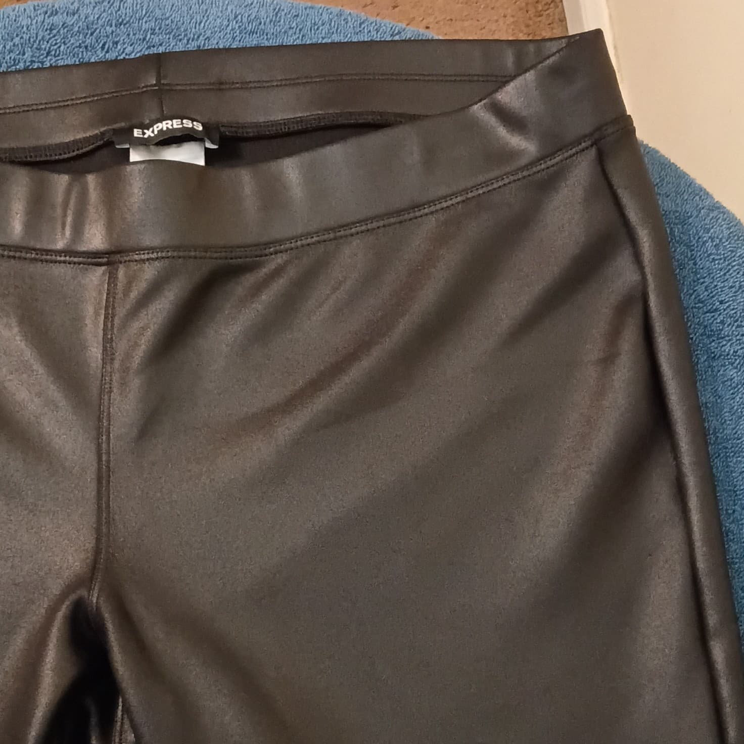 Express Women's Black Faux Leather Ankle Leggings Size L Stretch Elastic Waist - Thumbnail 5