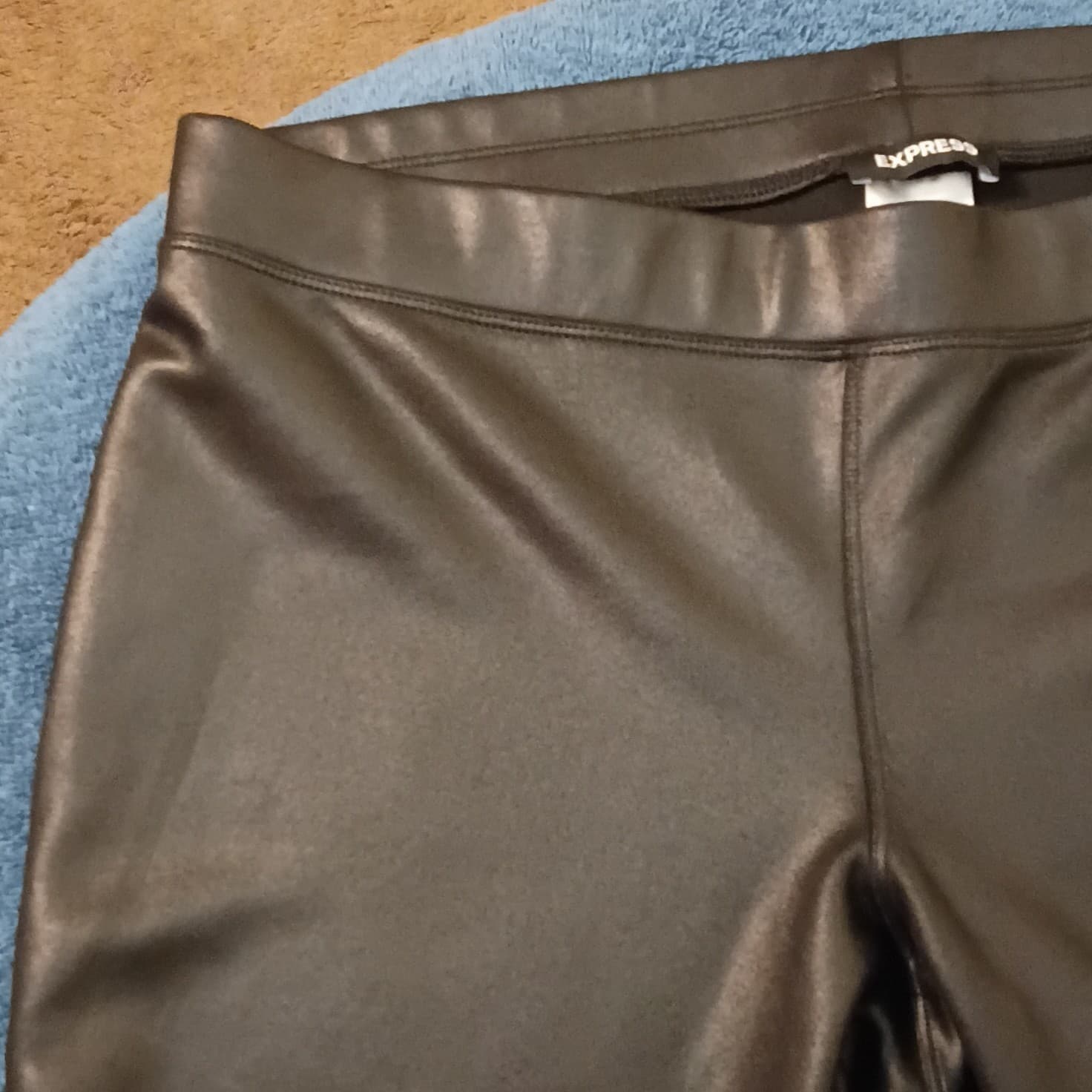 Express Women's Black Faux Leather Ankle Leggings Size L Stretch Elastic Waist - Thumbnail 4