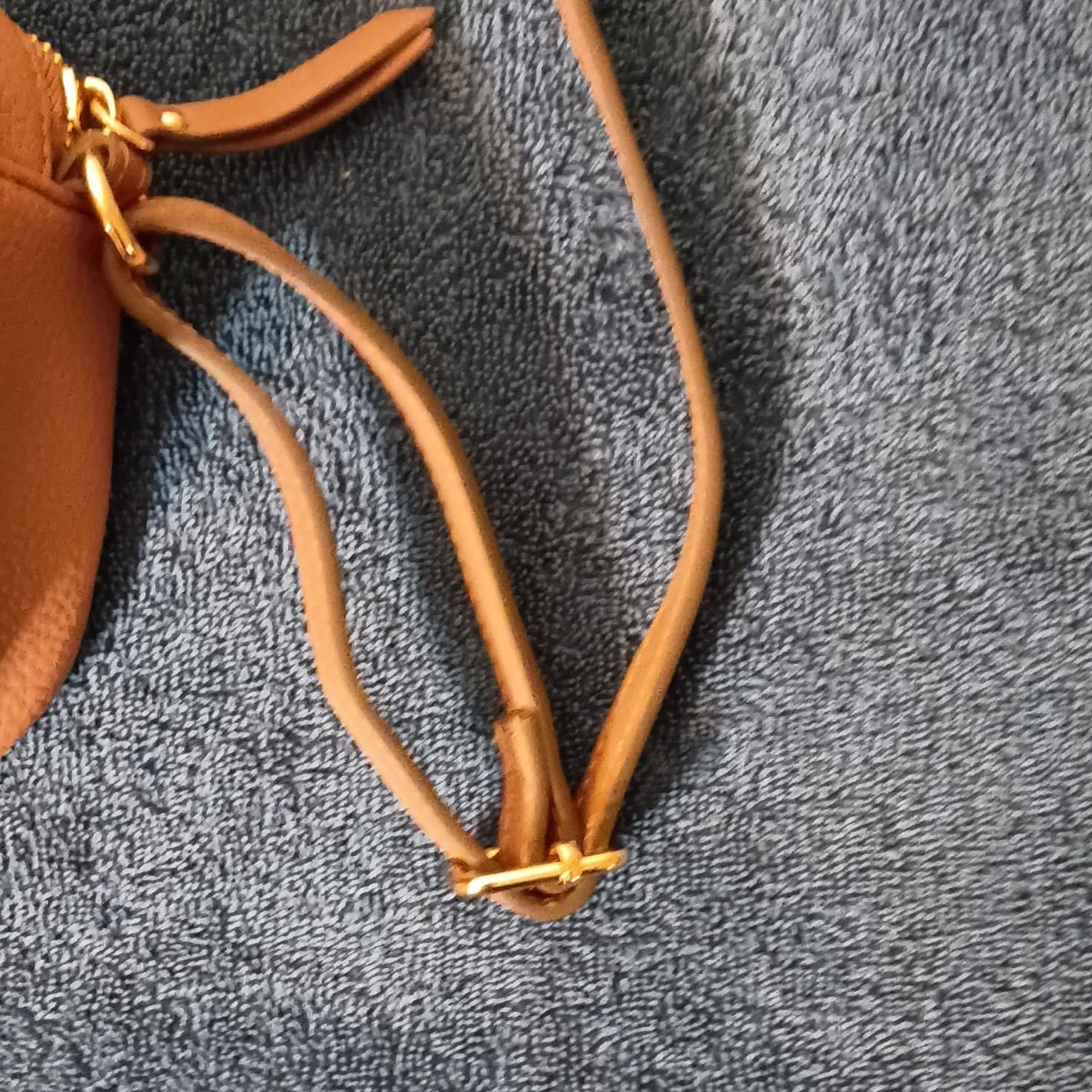 Fossil Rose Brown Pebbled Crossbody Bag Zip Closure Gold Hardware Key Charm - Thumbnail 9